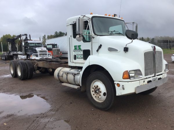 2005 Kenworth T300