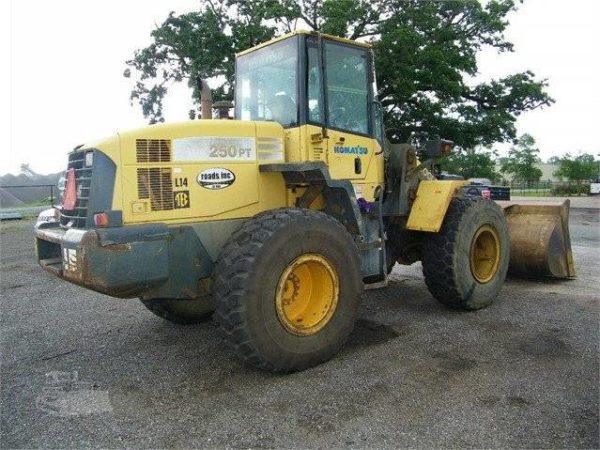 Komatsu WA250 Wheel Loader - Image 15