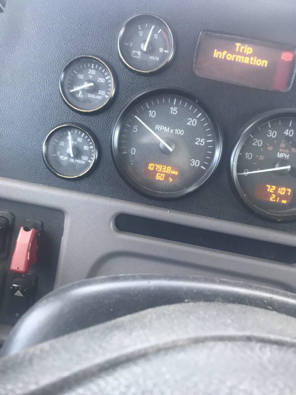 2011 PETERBILT 365 - Image 10