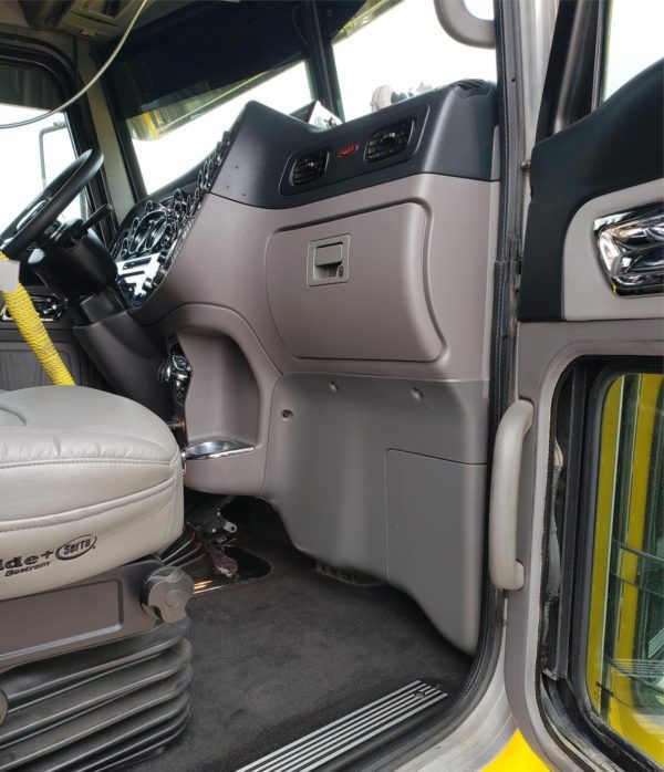 2015 Peterbilt 389exhd - Image 18