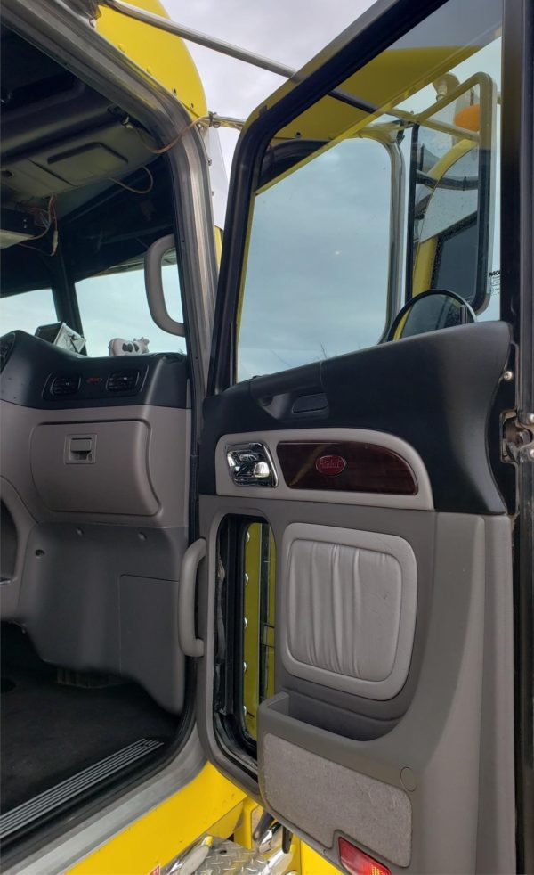 2015 Peterbilt 389exhd - Image 19
