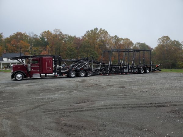 2018 Peterbilt 389 with 2018 Cottrell CX-11HCS 10 Car Carrier - Image 5