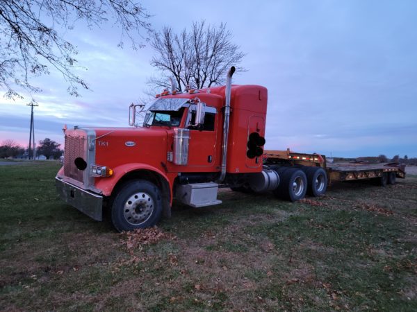2007 Peterbilt 379 Short-Hood