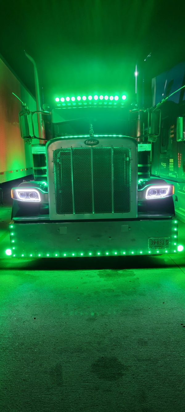 2011 Peterbilt 389 - Image 10