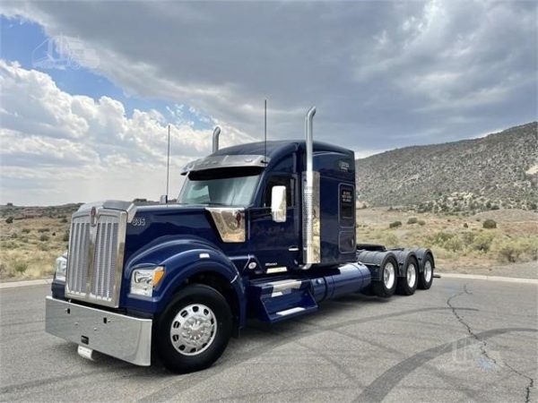 2020 KENWORTH W990 - Image 2