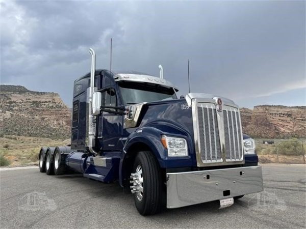 2020 KENWORTH W990 - Image 8