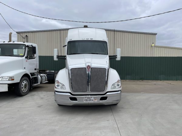 2018 Kenworth t680 - Image 2