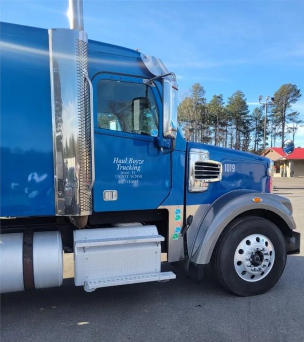 2013 FREIGHTLINER CORONADO 122 SD - Image 2