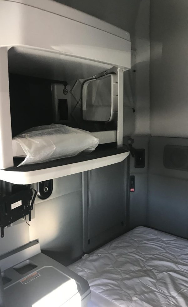 2017 KENWORTH T680 - Image 4