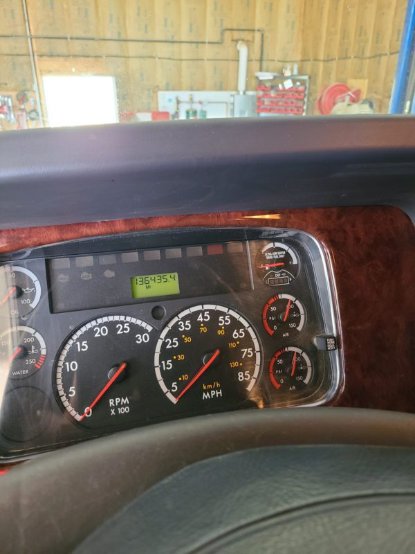 2012 Freightliner M2 Business Class - Image 4