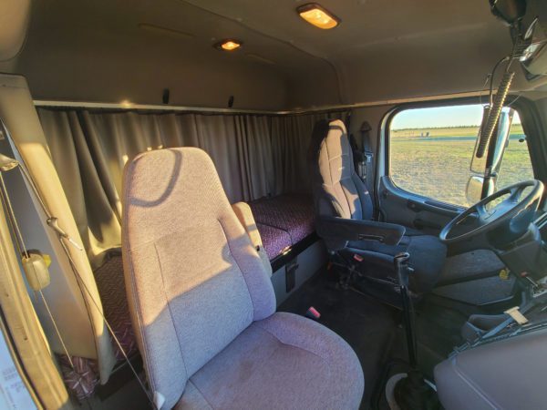 2012 Freightliner M2 Business Class - Image 5