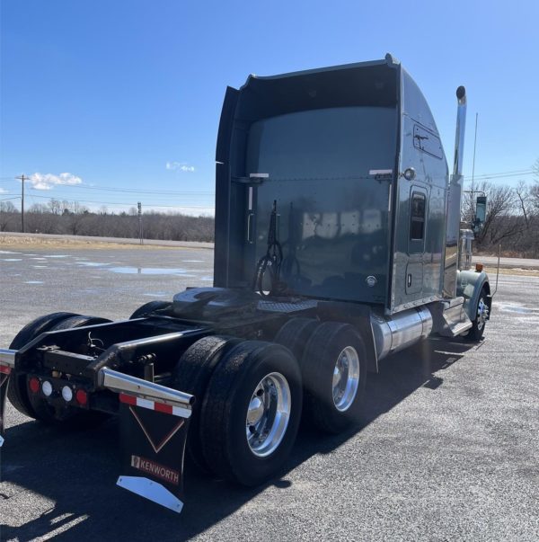 2018 KENWORTH W900L - Image 4