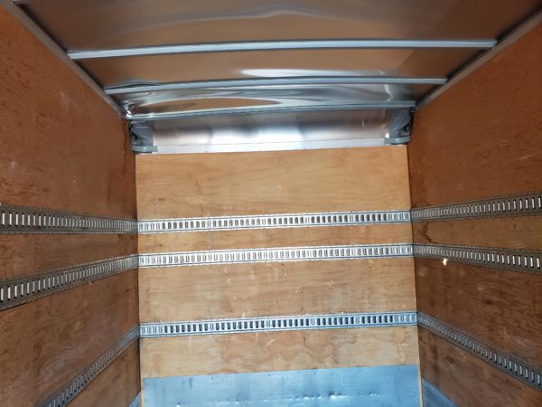 2014 Peterbilt 337 Box Truck - Image 4