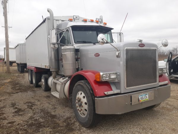 2002 Peterbilt & 2011 Air Ride Trailer - Image 2