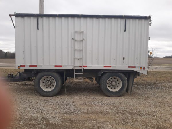 2002 Peterbilt & 2011 Air Ride Trailer - Image 8