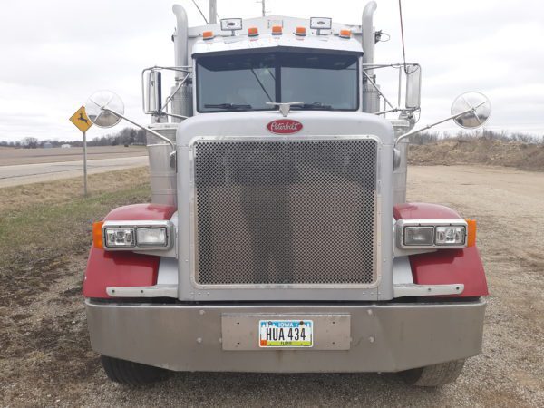 2002 Peterbilt & 2011 Air Ride Trailer - Image 5