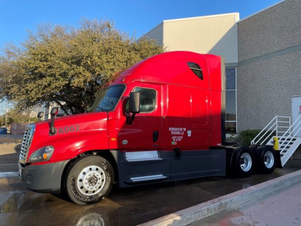 2015 Freightliner Cascadia 125 - Image 3