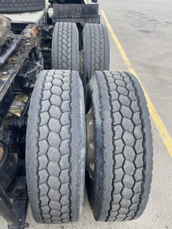 2015 PETERBILT 579 - Image 7