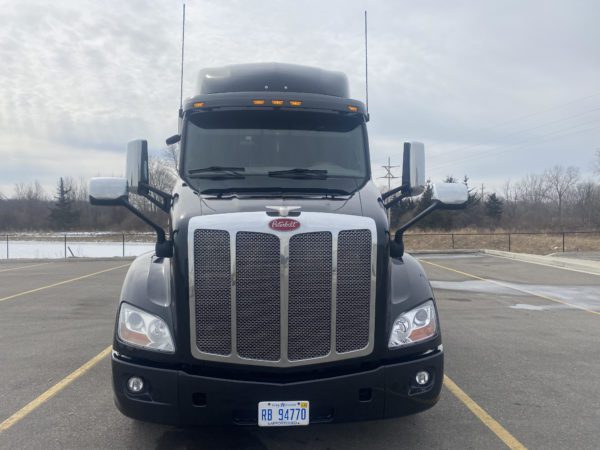 2015 PETERBILT 579 - Image 3