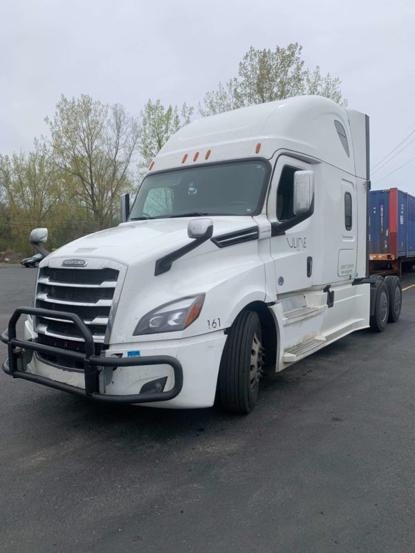 2019 Freightliner Cascadia 126 - Image 12
