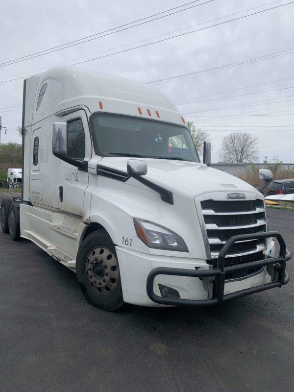 2019 Freightliner Cascadia 126