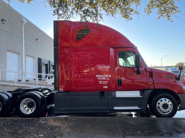 2015 Freightliner Cascadia 125