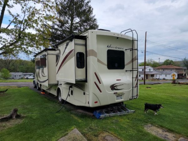 2017 Thor Motor Coach Hurricane 31s - Image 7