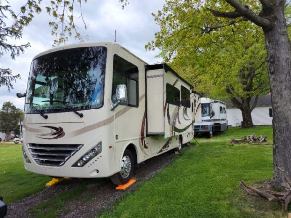 2017 Thor Motor Coach Hurricane 31s - Image 2