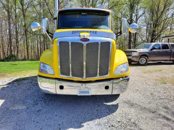 2019 Peterbilt 579 - Image 3