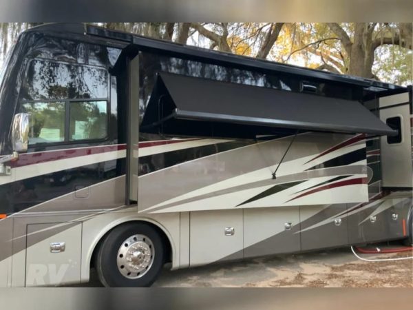 2021 Tiffin Phaeton 40IH - Image 5