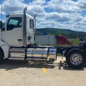 2023 Kenworth T880