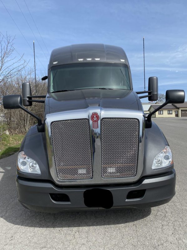 2016 Kenworth T680 - Image 3
