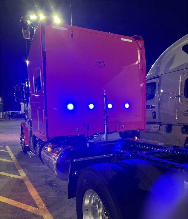 2022 Peterbilt 389 - Image 5