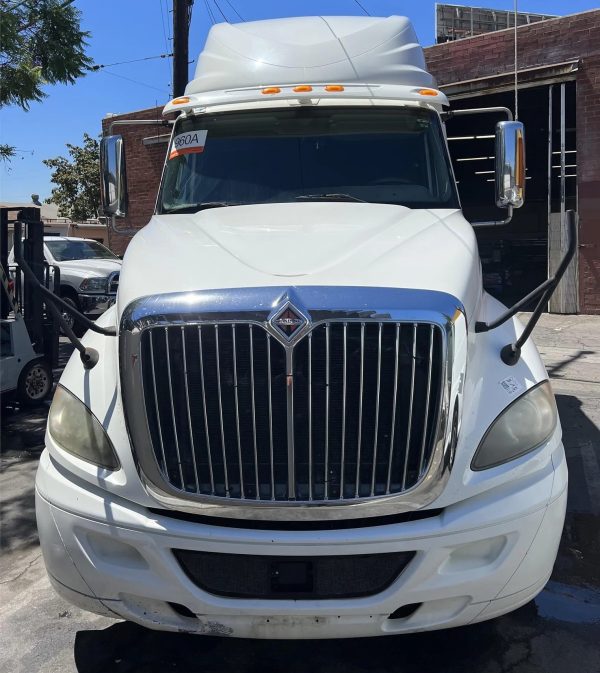 2014 International Prostar - Image 2