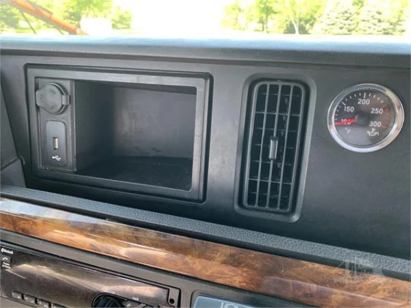 2018 INTERNATIONAL LT - Image 24