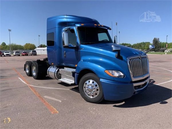 2018 INTERNATIONAL LT - Image 3