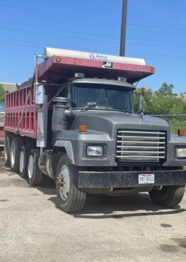 2003 Mack RD688S Dump Truck - Image 2