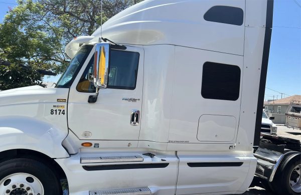 2014 International Prostar - Image 4