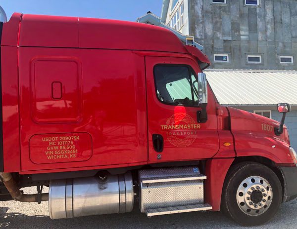 2016 Freightliner Cascadia Mid Roof 125 - Image 4