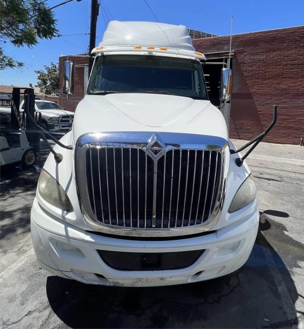 2014 International Prostar - Image 5