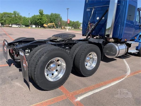 2018 INTERNATIONAL LT - Image 7