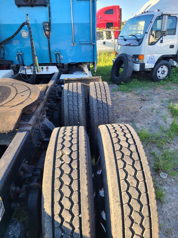 2008 Peterbilt 386 - Image 13