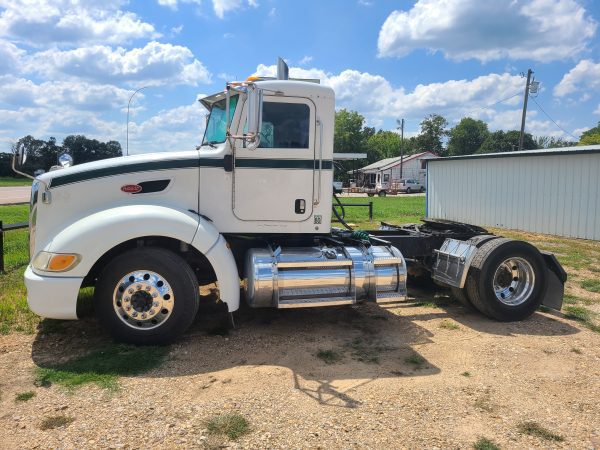 2008 Peterbilt 386 - Image 4