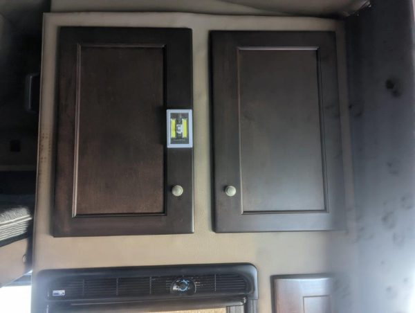 2014 Freightliner Cascadia 113 - Image 39