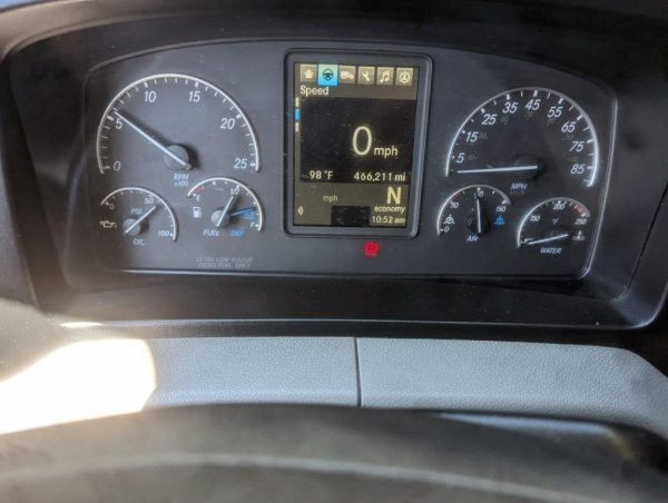2018 Freightliner Cascadia - Image 21