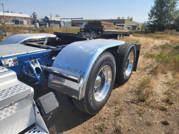 2018 Kenworth W900L - Image 8