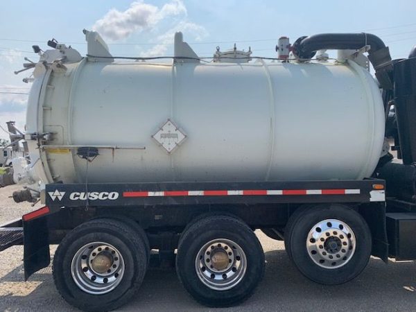 2015 KENWORTH T800 VAC TRUCK - Image 12