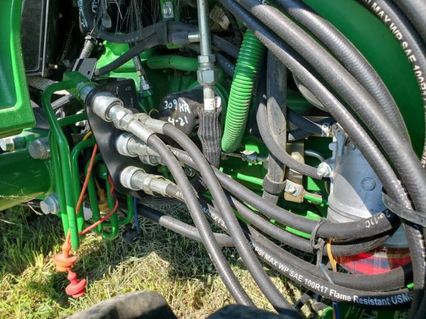 John Deere 4066r with H180 loader - Image 20
