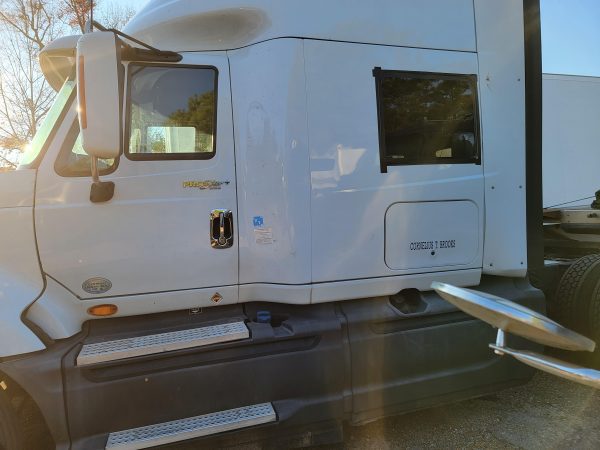 2015 International Prostar & 2019 53ft Step Deck Doona combo