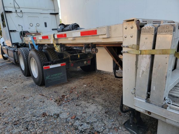 2015 International Prostar & 2019 53ft Step Deck Doona combo - Image 4